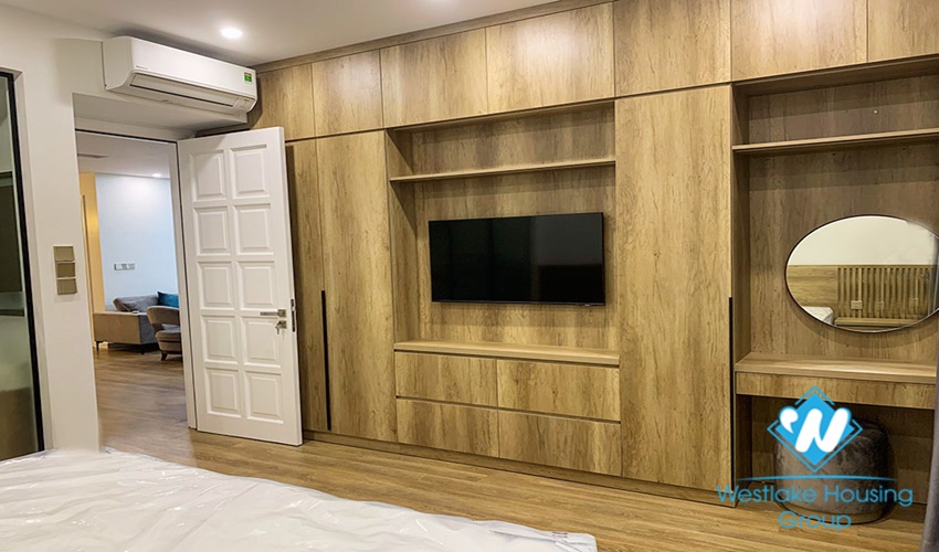 Newly renovated apartment with nice furniture for rent in E urban area ciputra